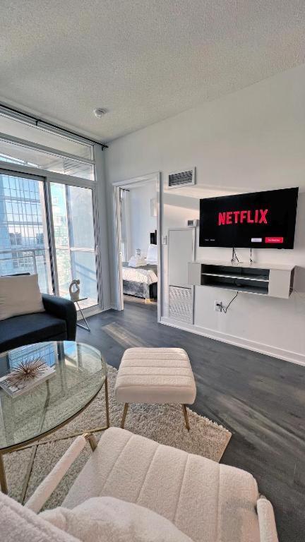 Cozy Condo In Downtown Toronto + Free Parking Ngoại thất bức ảnh