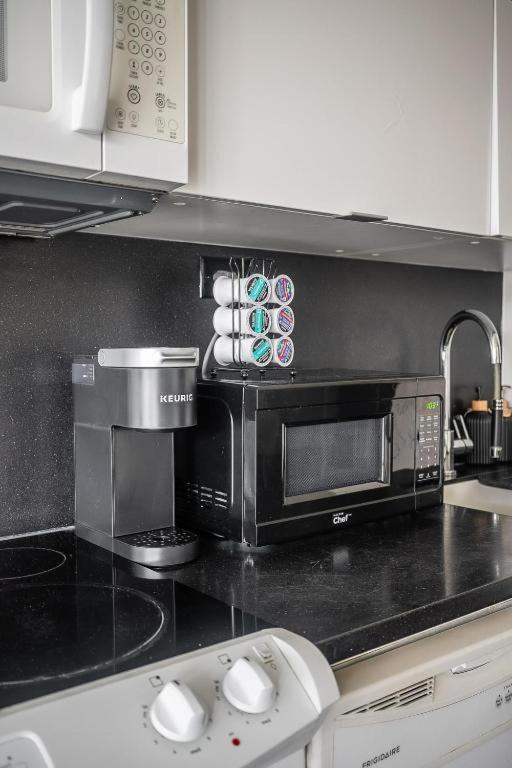 Cozy Condo In Downtown Toronto + Free Parking Ngoại thất bức ảnh