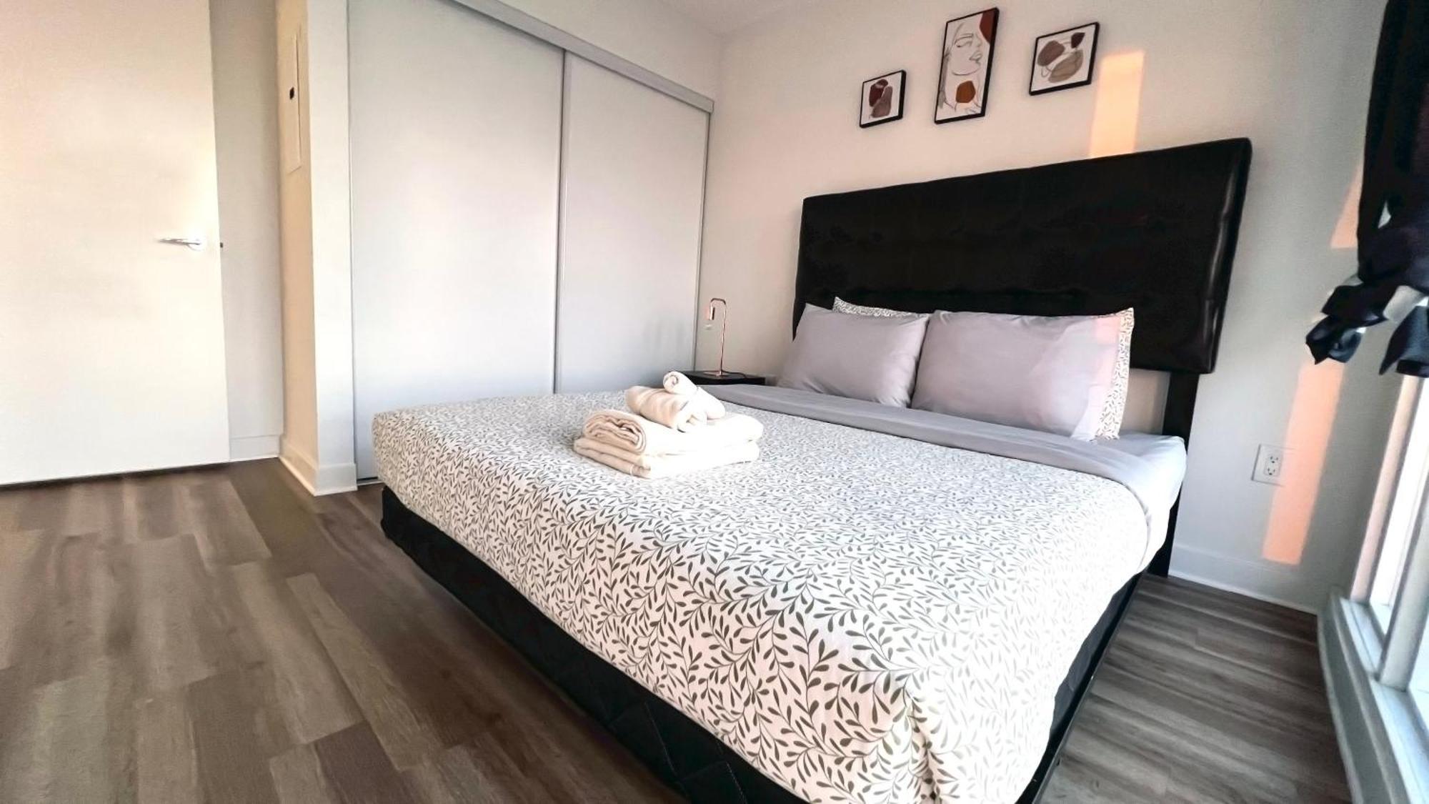 Cozy Condo In Downtown Toronto + Free Parking Ngoại thất bức ảnh