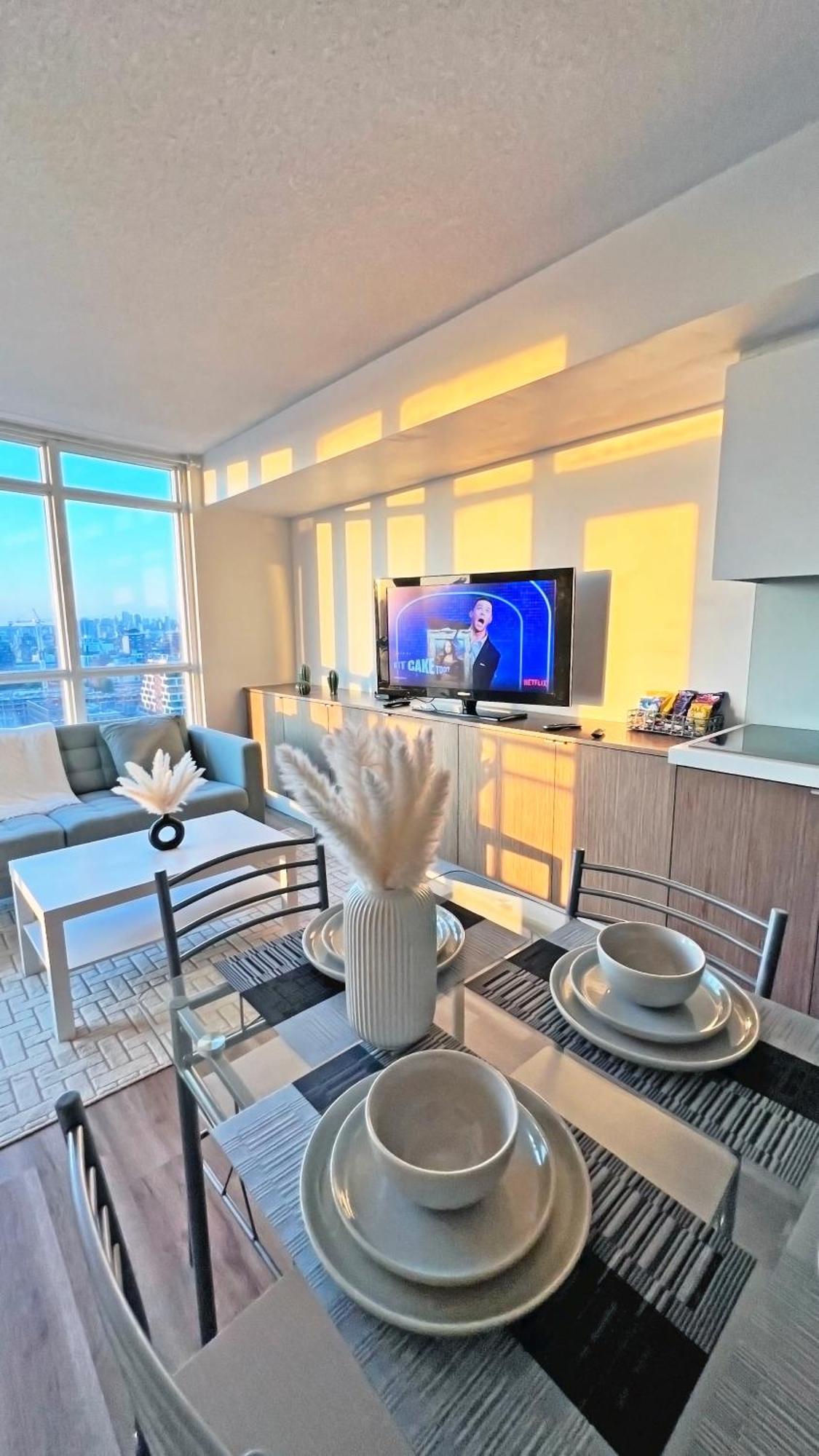 Cozy Condo In Downtown Toronto + Free Parking Ngoại thất bức ảnh